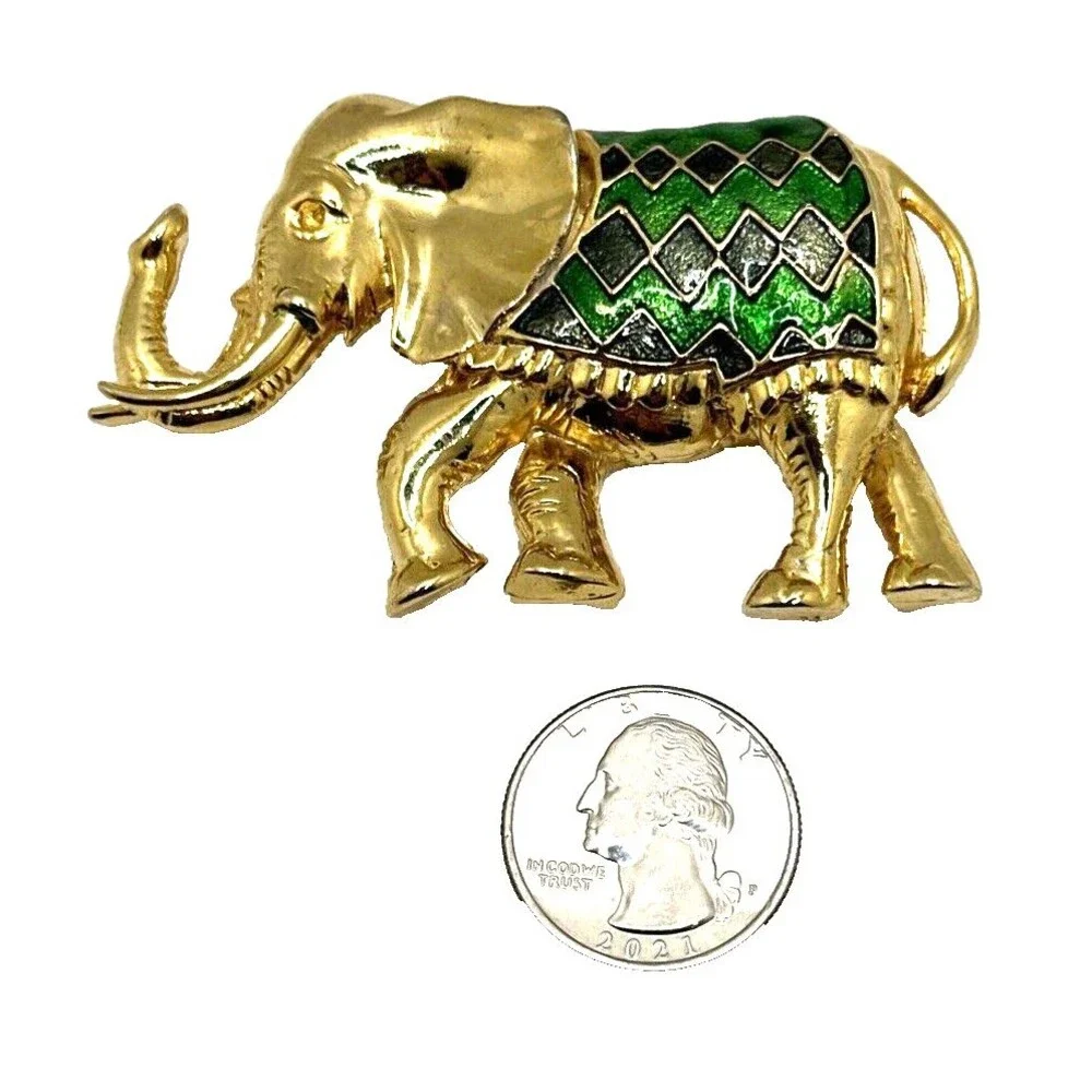 Vintage Indian Elephant Brooch Diamond Pattern Green Enamel Gold Tone Pin 3